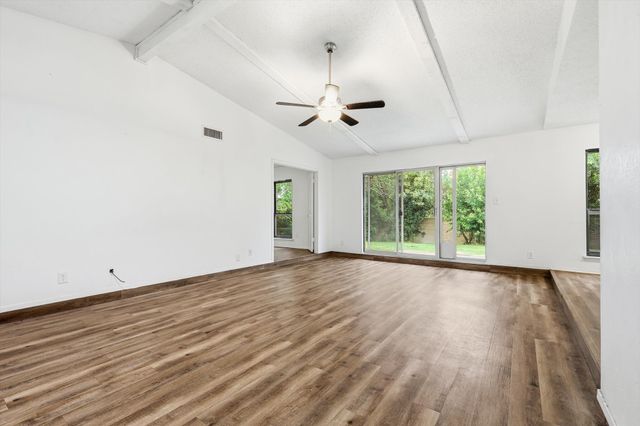 3914 Willowood Lane, Grand Prairie, TX 75052