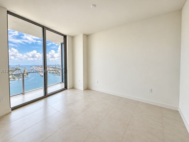1400 Biscayne 4703, Miami, FL 33132