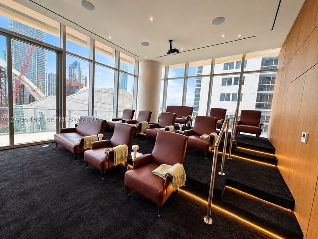 1400 Biscayne 4703, Miami, FL 33132