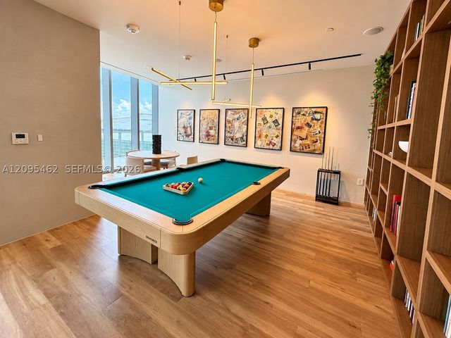 1400 Biscayne 4703, Miami, FL 33132