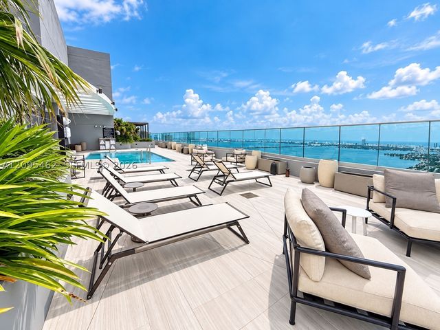1400 Biscayne 4703, Miami, FL 33132