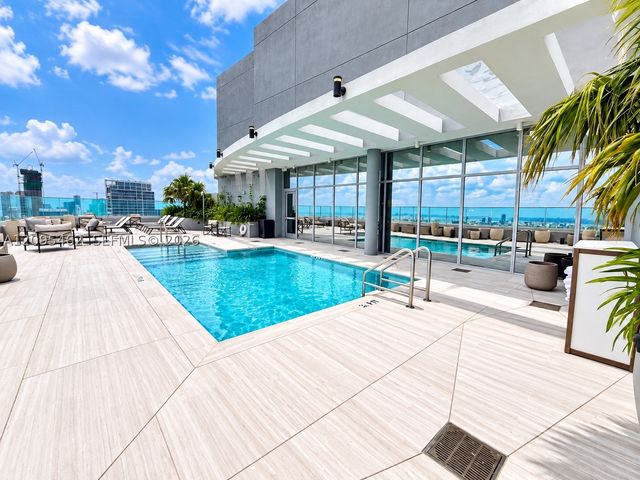 1400 Biscayne 4703, Miami, FL 33132