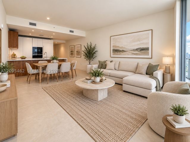 1400 Biscayne 4703, Miami, FL 33132