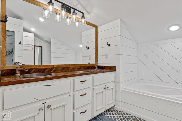 1323 CR 304, Jonesboro, AR 72401