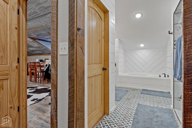 1323 CR 304, Jonesboro, AR 72401