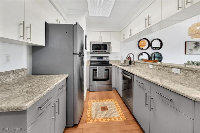 3311 Europa DR 324, Naples, FL 34105