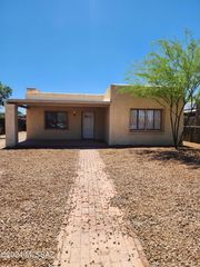 1327 W Delaware Street, Tucson, AZ 85745