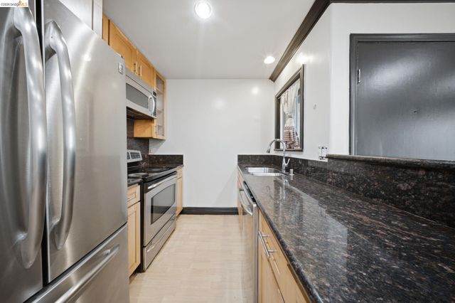 1731 Ellis St 14, Concord, CA 94520