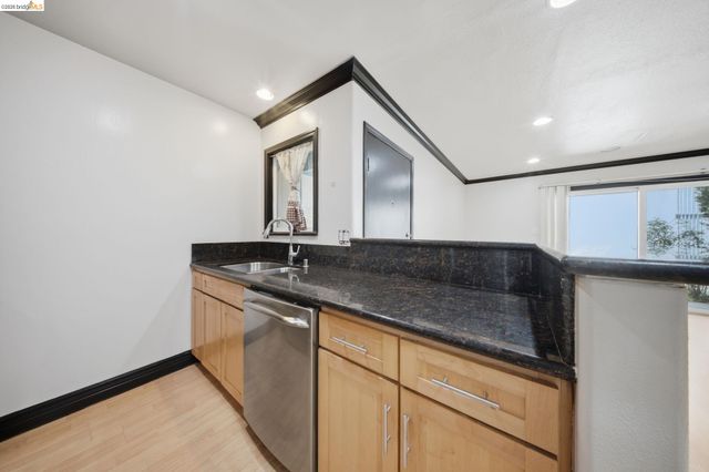 1731 Ellis St 14, Concord, CA 94520