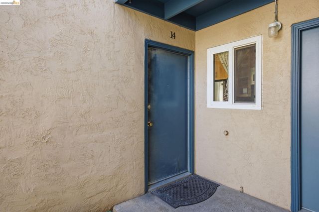 1731 Ellis St 14, Concord, CA 94520