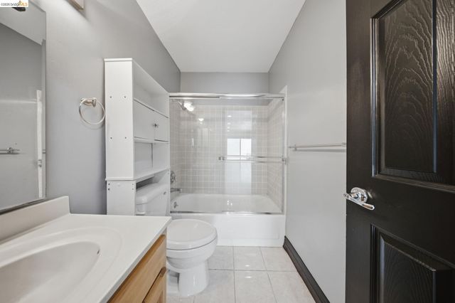 1731 Ellis St 14, Concord, CA 94520