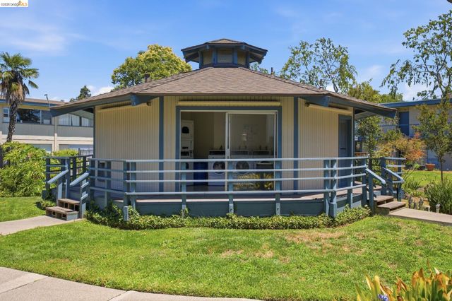 1731 Ellis St 14, Concord, CA 94520