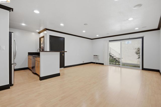 1731 Ellis St 14, Concord, CA 94520