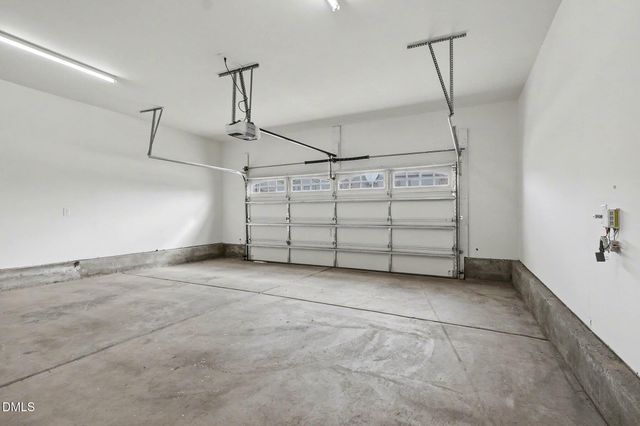 324 Sage Oak Lane, Holly Springs, NC 27540