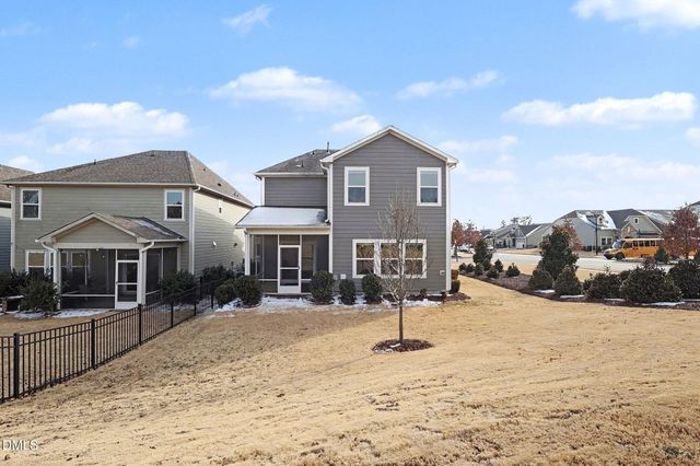 324 Sage Oak Lane, Holly Springs, NC 27540