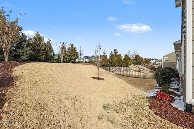 324 Sage Oak Lane, Holly Springs, NC 27540