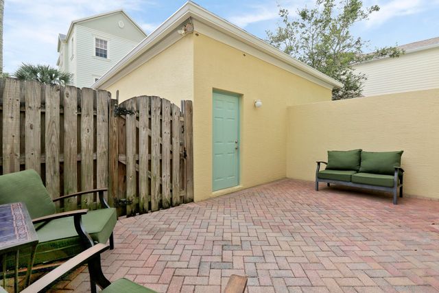 118 Seagrape Drive 105, Jupiter, FL 33458