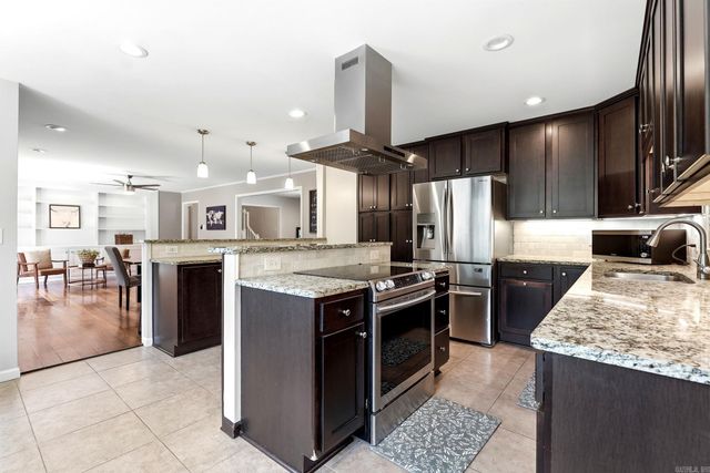 12815 Saint Charles Boulevard, Little Rock, AR 72211