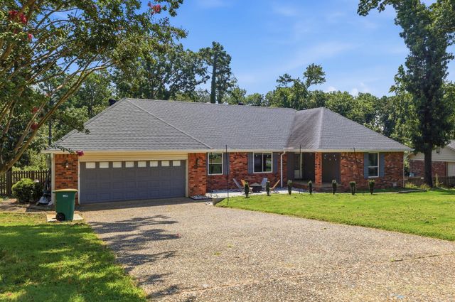 12815 Saint Charles Boulevard, Little Rock, AR 72211
