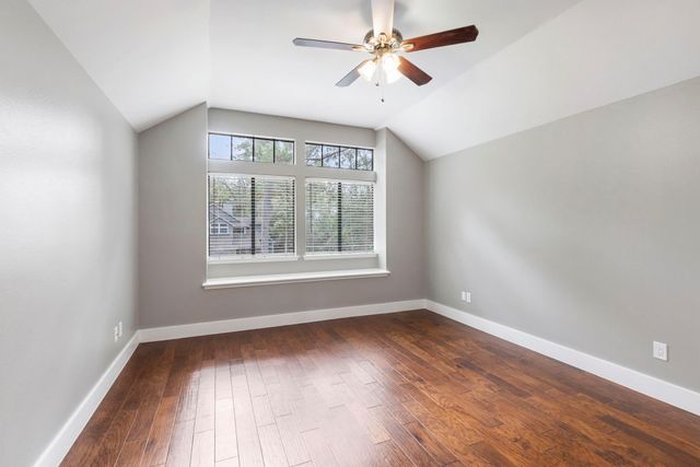 18 N Wilde Yaupon Circle, The Woodlands, TX 77381