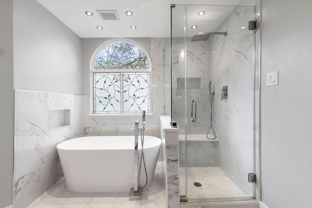 18 N Wilde Yaupon Circle, The Woodlands, TX 77381