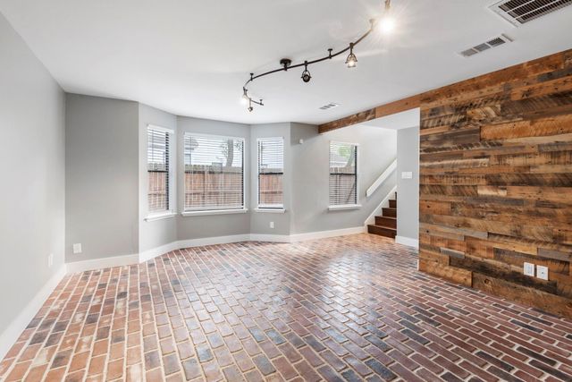 18 N Wilde Yaupon Circle, The Woodlands, TX 77381