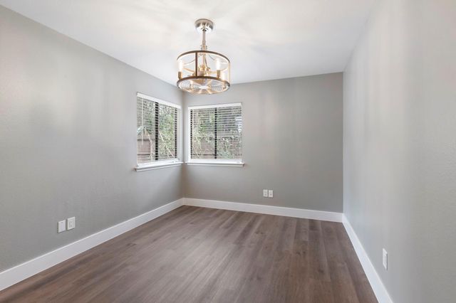 18 N Wilde Yaupon Circle, The Woodlands, TX 77381