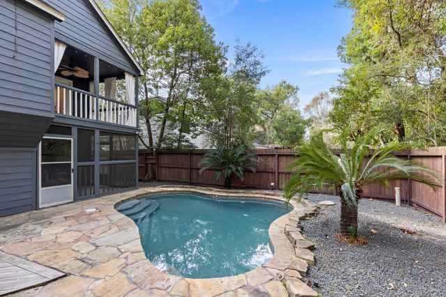 18 N Wilde Yaupon Circle, The Woodlands, TX 77381