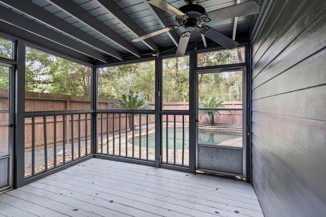 18 N Wilde Yaupon Circle, The Woodlands, TX 77381