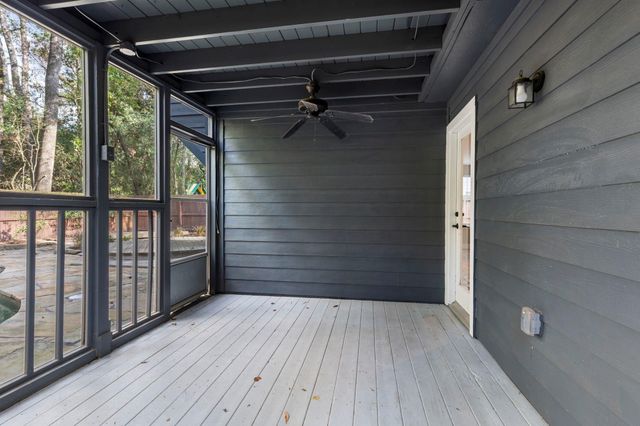 18 N Wilde Yaupon Circle, The Woodlands, TX 77381