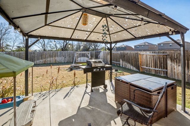 1513 Hill Top Court, Princeton, TX 75407