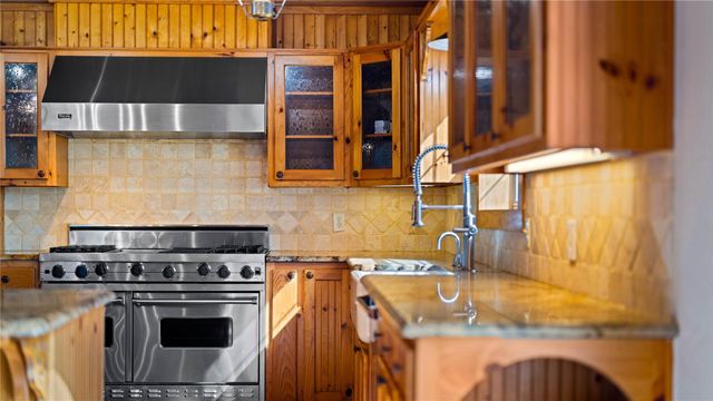 1728 Cr 384, Marquez, TX 77865