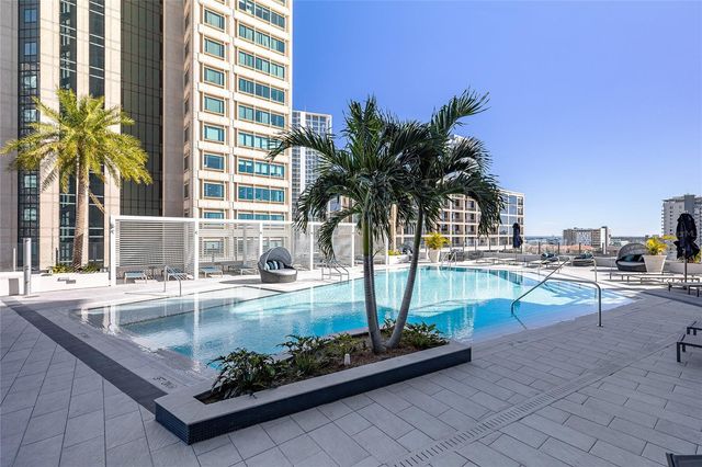 275 1ST AVENUE S 2803, St Petersburg, FL 33701