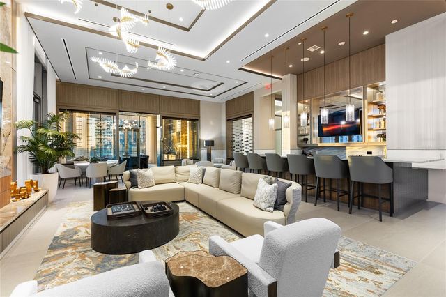 275 1ST AVENUE S 2803, St Petersburg, FL 33701