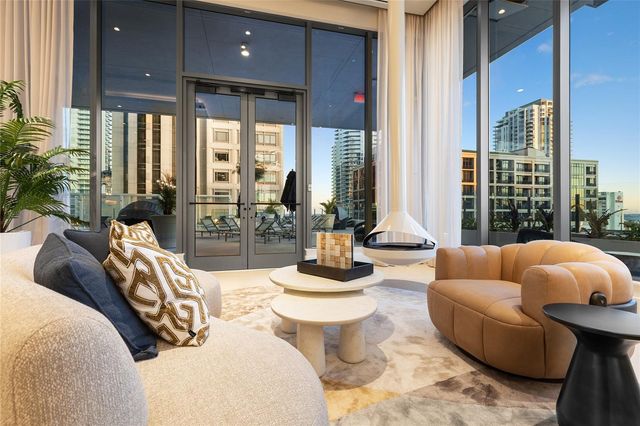 275 1ST AVENUE S 2803, St Petersburg, FL 33701