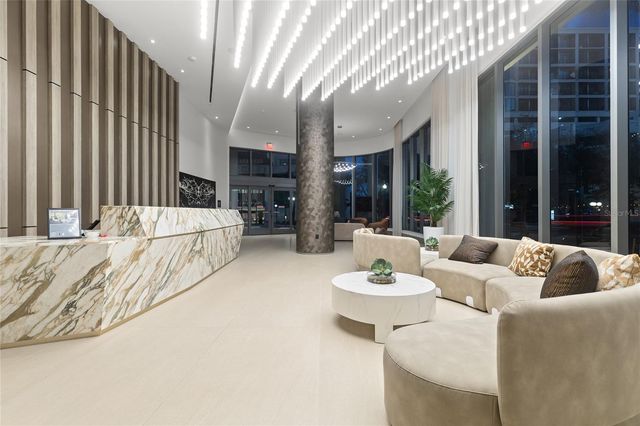 275 1ST AVENUE S 2803, St Petersburg, FL 33701