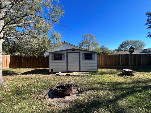 16105 Lone Star Ranch Drive, Conroe, TX 77302