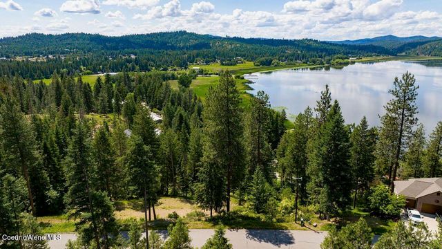 NKA W Woodlake Dr, Hauser, ID 83854