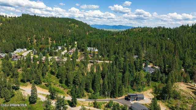 NKA W Woodlake Dr, Hauser, ID 83854