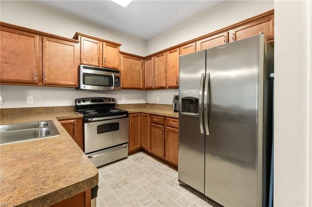 307 Herons CV, Carrollton, VA 23314