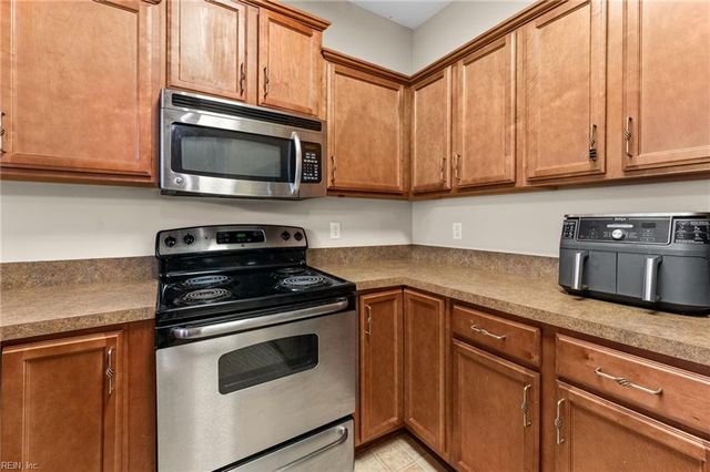 307 Herons CV, Carrollton, VA 23314