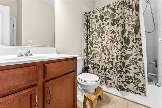 307 Herons CV, Carrollton, VA 23314