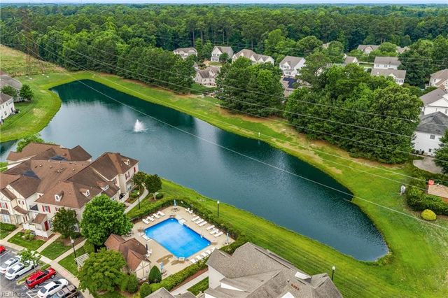 307 Herons CV, Carrollton, VA 23314