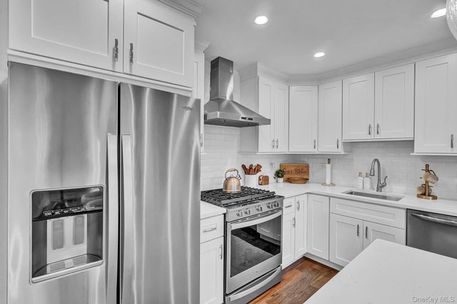 224 Erik Drive, East Setauket, NY 11733