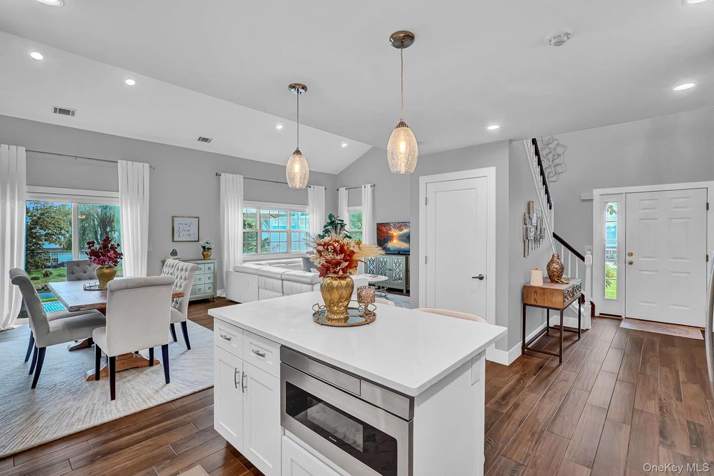 224 Erik Drive, East Setauket, NY 11733 — photo 4