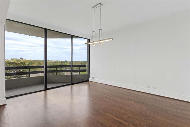 2660 Peachtree Road NW 13F, Atlanta, GA 30305