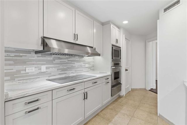 2660 Peachtree Road NW 13F, Atlanta, GA 30305
