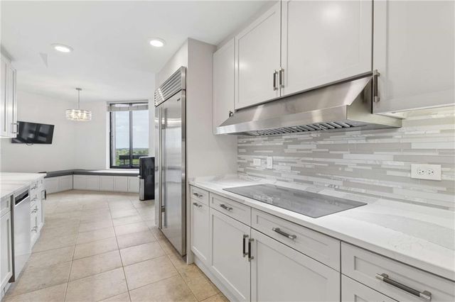 2660 Peachtree Road NW 13F, Atlanta, GA 30305