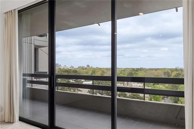 2660 Peachtree Road NW 13F, Atlanta, GA 30305