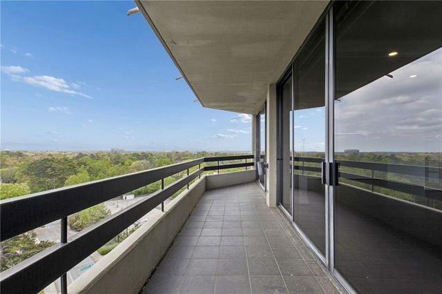 2660 Peachtree Road NW 13F, Atlanta, GA 30305
